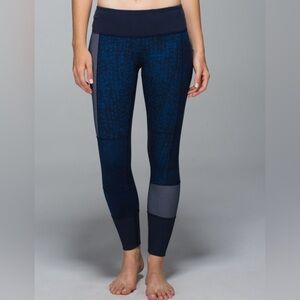 Lululemon Wunder Under Pants Patchwork Printed Size 8 Navy Blue